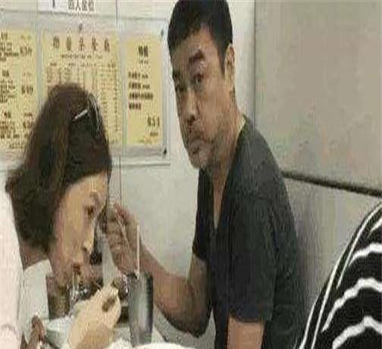 娱乐吃瓜酱买菜视频,揭秘日常买菜小技巧 第1张 娱乐吃瓜酱买菜视频,揭秘日常买菜小技巧 第1张